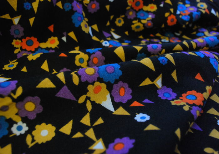 Vintage fabric Mia black floral