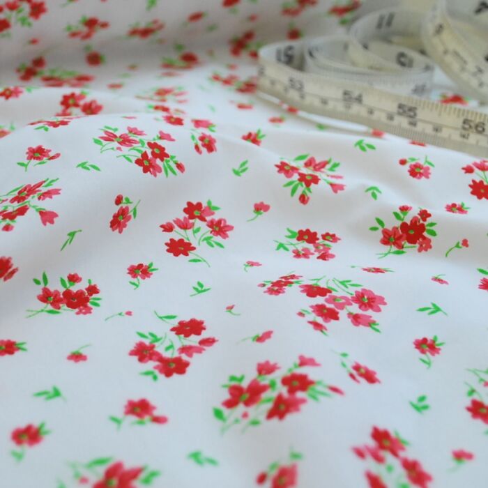 Pretty Polly Bobby red cu poly cotton fabric